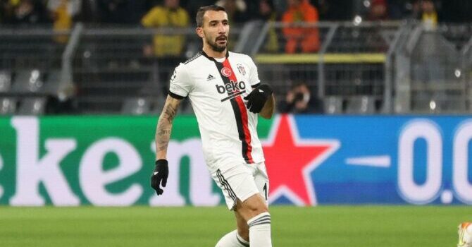 Mehmet Topal rekorlarla 20 yıllık kariyerini noktaladı