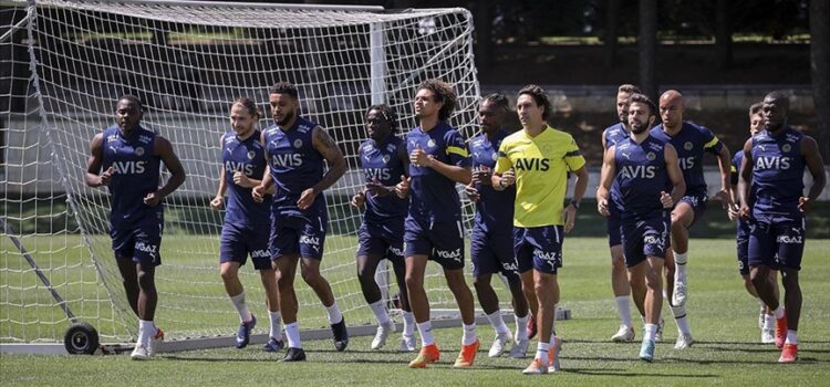 Fenerbahçe yeni sezon hazırlıklarını sürdürdü